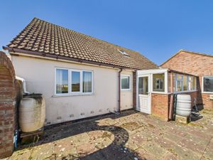 Side elevation- click for photo gallery